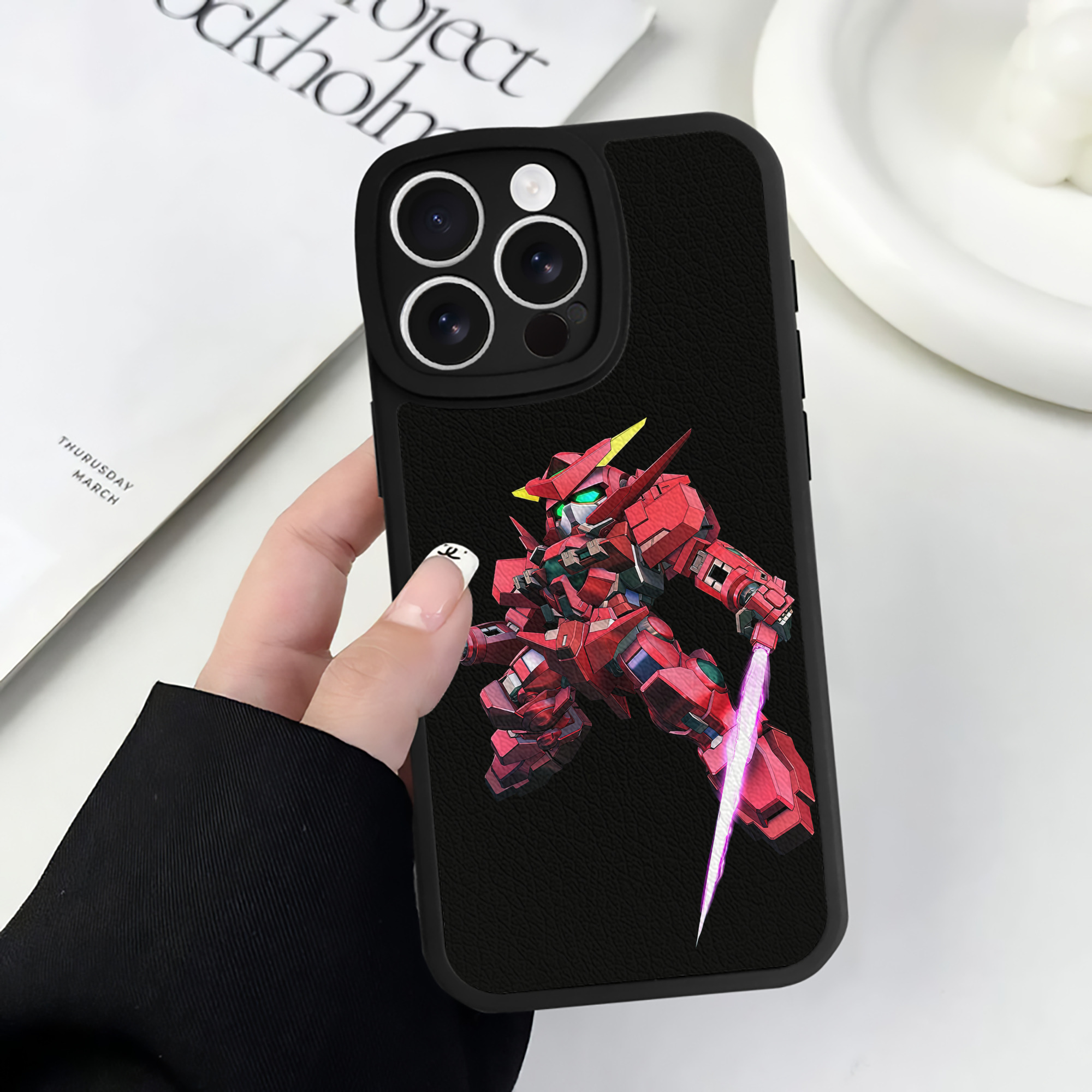 （画像用） 機動戦士ガンダム Mobile Suit Gundam 【iPhone 16シリーズ対応】シリコンスマホケース（レザー調） 材質：シリコン